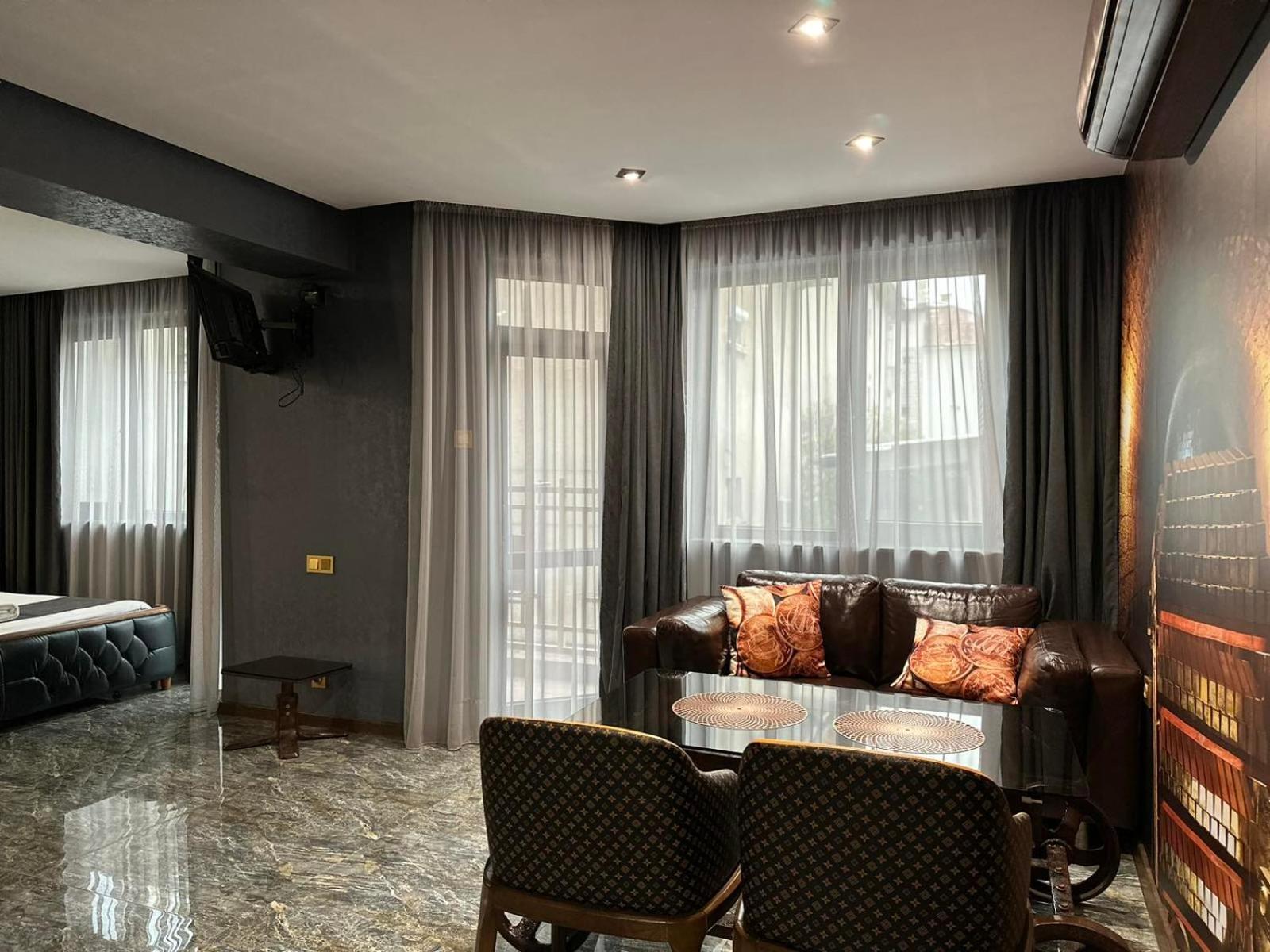 Hidden Bank: Digger'S Dream Apartment Plovdiv Luaran gambar
