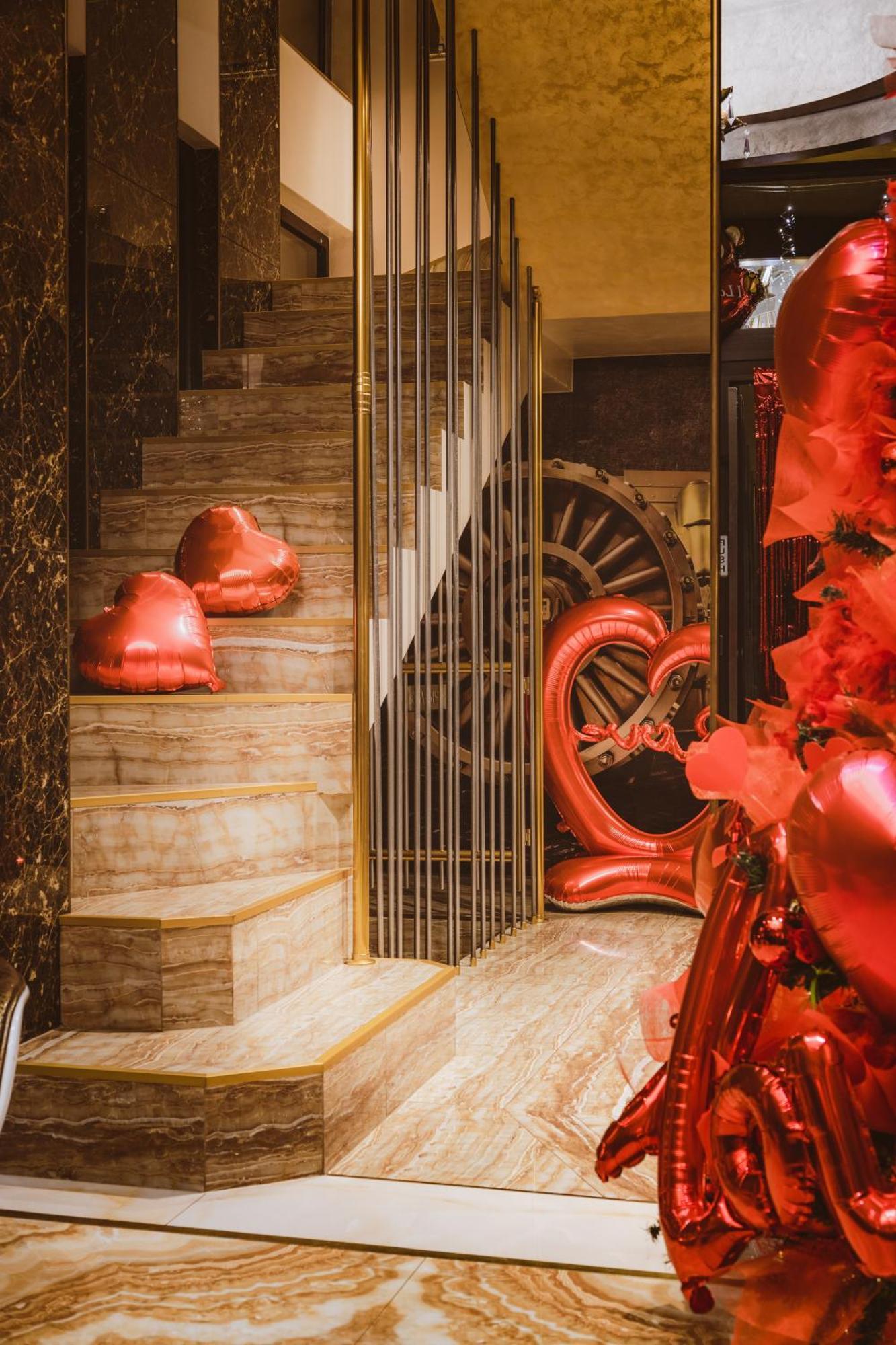 Hidden Bank: Digger'S Dream Apartment Plovdiv Luaran gambar